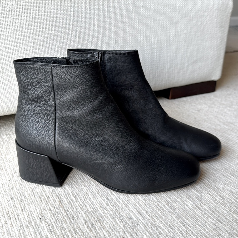 Vince booties, black leather, square heel